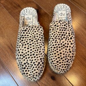 DV by DOLCE VITA Tan and Black Spotted Mules